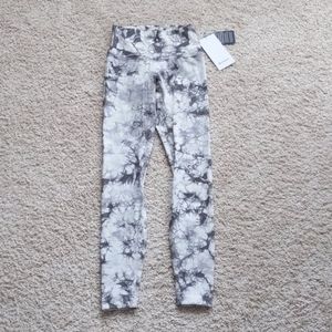 Lululemon tie-dye wunder unders leggings